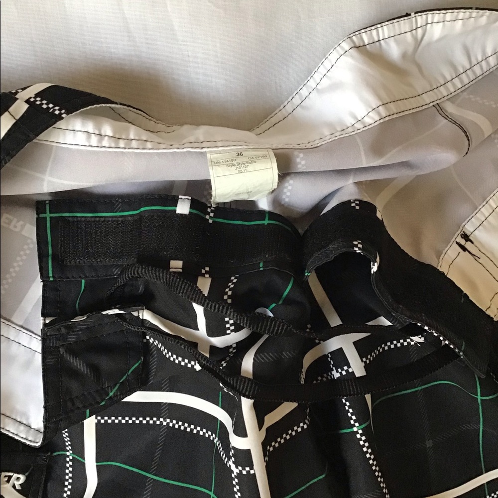 Quicksilver trunks - Picture 6 of 6